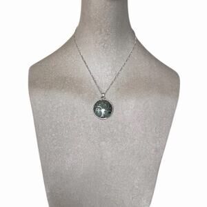 Tree of Life Green Stone Tree Motif Pendant Necklace Silver Tone Symbolic
